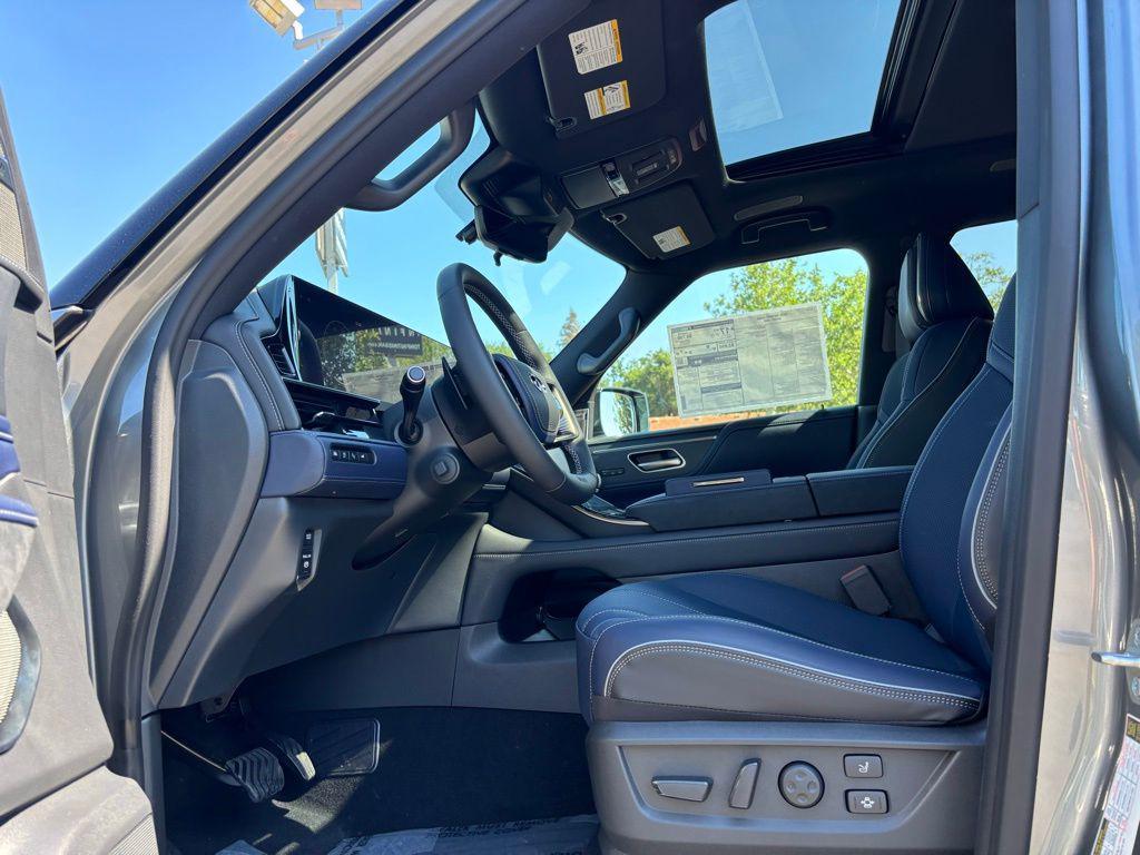 new 2026 INFINITI QX80 car, priced at $97,320
