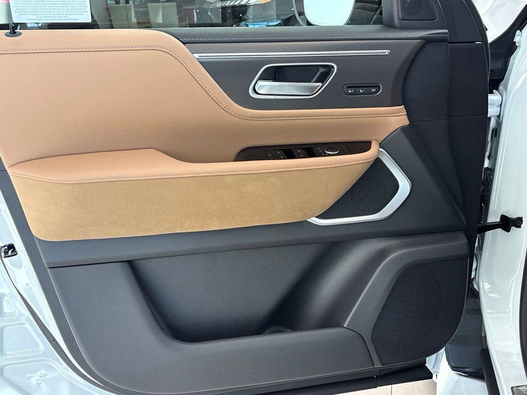 new 2027 INFINITI QX80 car, priced at $91,255