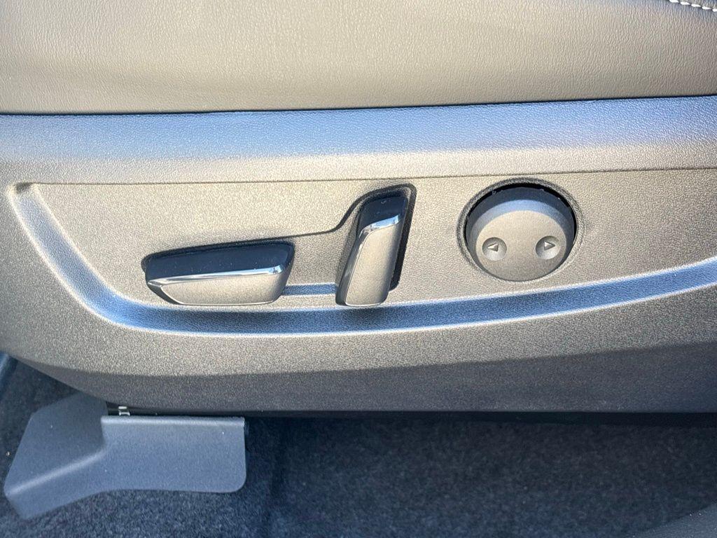 new 2025 INFINITI QX50 car, priced at $38,085