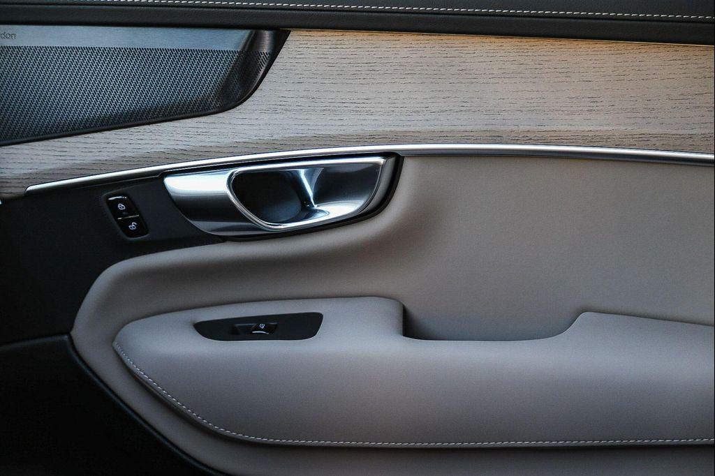 new 2026 Volvo XC90 Plug-In Hybrid car, priced at $81,995