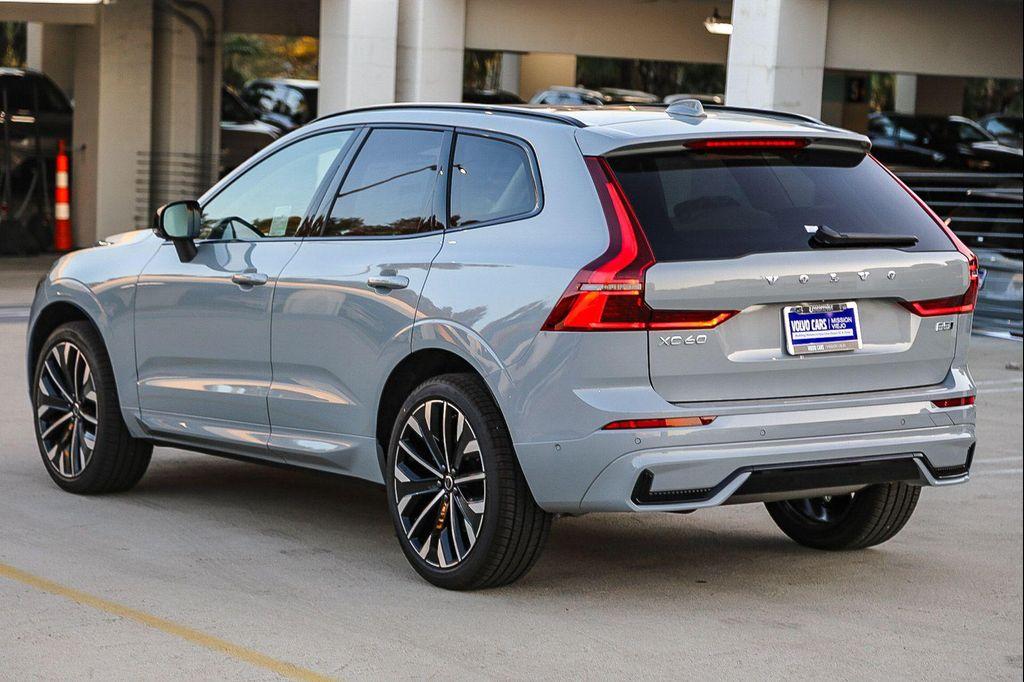 new 2026 Volvo XC60 car, priced at $64,055