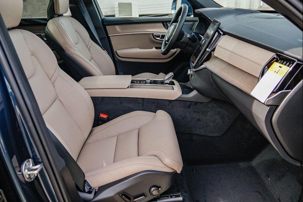 new 2026 Volvo XC90 Plug-In Hybrid car, priced at $85,745