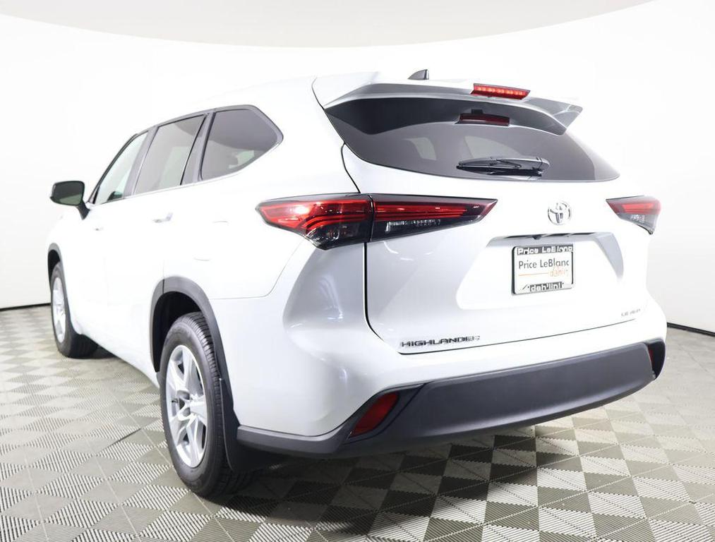 used 2024 Toyota Highlander car, priced at $32,118