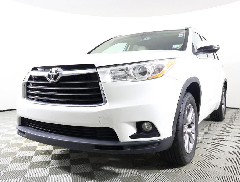 used 2015 Toyota Highlander car, priced at $10,994