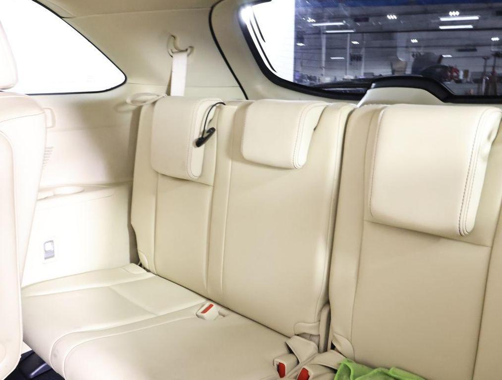 used 2015 Toyota Highlander car, priced at $10,994