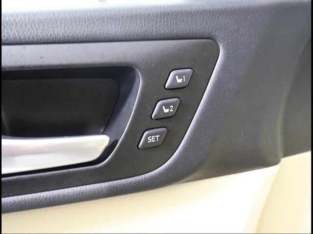 used 2015 Toyota Highlander car, priced at $21,655