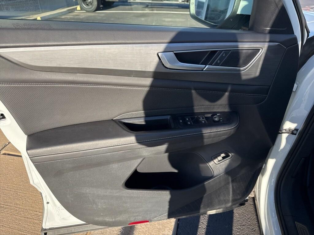 used 2025 Volkswagen Atlas Cross Sport car, priced at $35,900