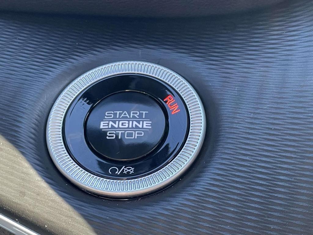 used 2024 Jeep Grand Cherokee car, priced at $28,500