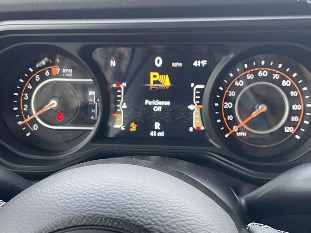 new 2026 Jeep Gladiator car, priced at $58,778