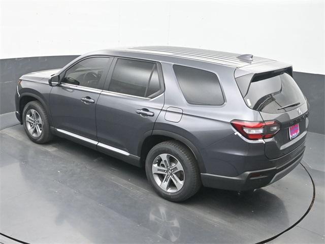 new 2025 Honda Pilot car, priced at $44,230