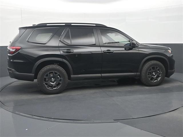 new 2025 Honda Pilot car, priced at $49,400
