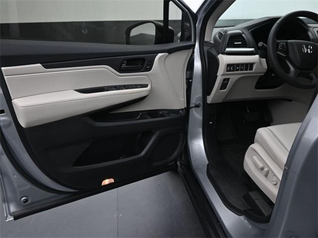 new 2026 Honda Odyssey car, priced at $44,190