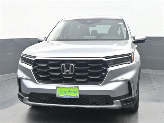 new 2025 Honda Pilot car, priced at $46,562