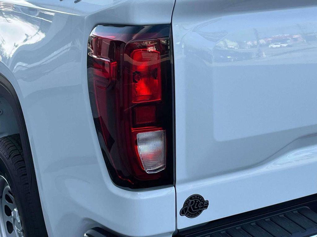 new 2026 GMC Sierra 1500 car, priced at $40,281