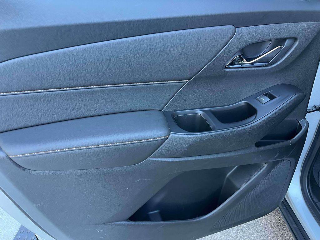 used 2020 Chevrolet Traverse car, priced at $14,845