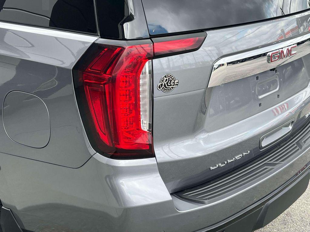 used 2022 GMC Yukon car, priced at $37,940
