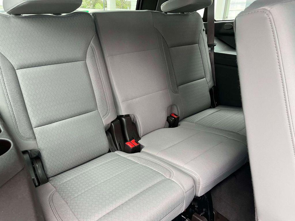 used 2022 GMC Yukon car, priced at $37,940