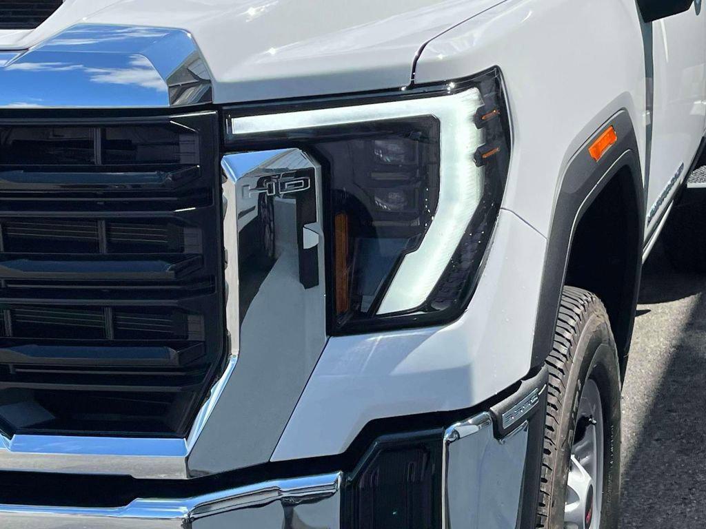 new 2025 GMC Sierra 3500 car, priced at $50,075