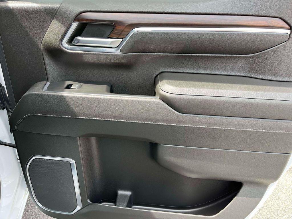 used 2022 GMC Sierra 1500 car, priced at $40,320