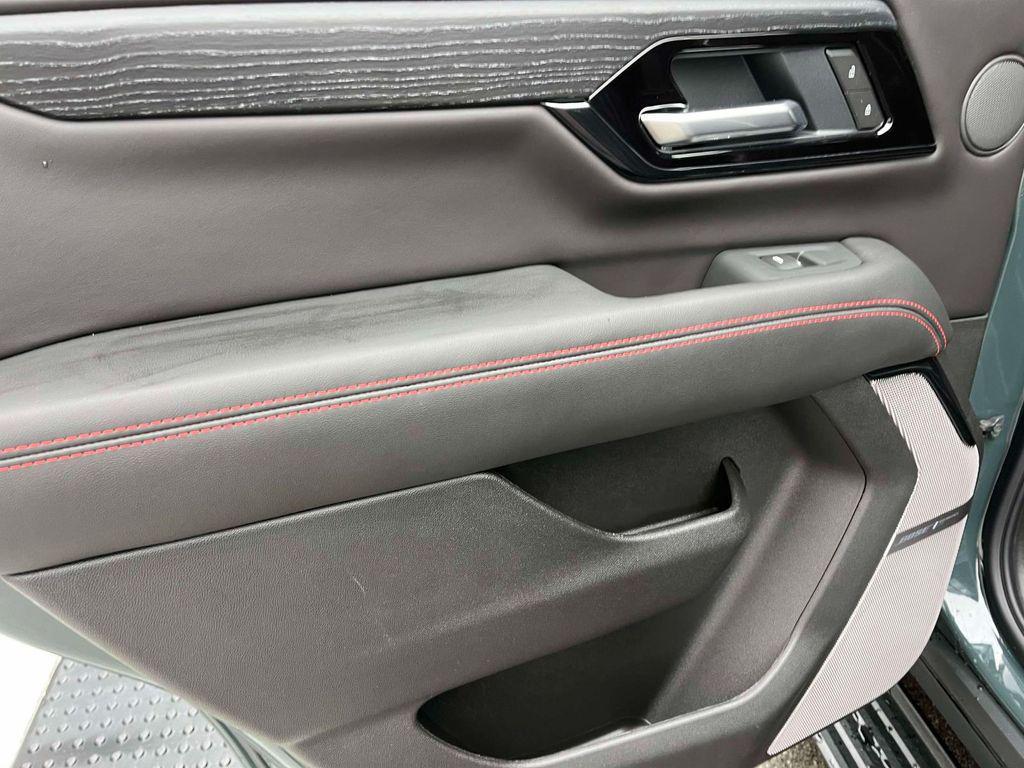 used 2026 GMC Yukon car, priced at $100,684