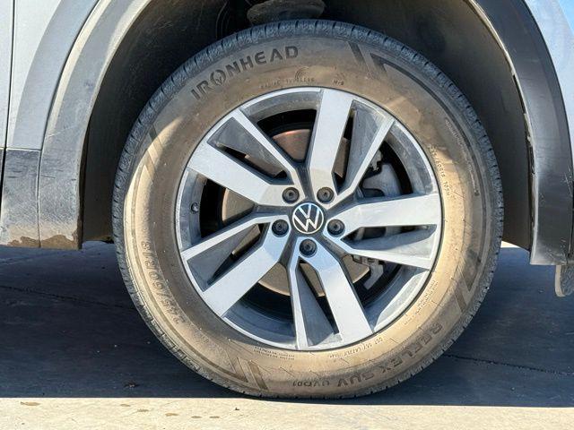 used 2022 Volkswagen Atlas car, priced at $16,800