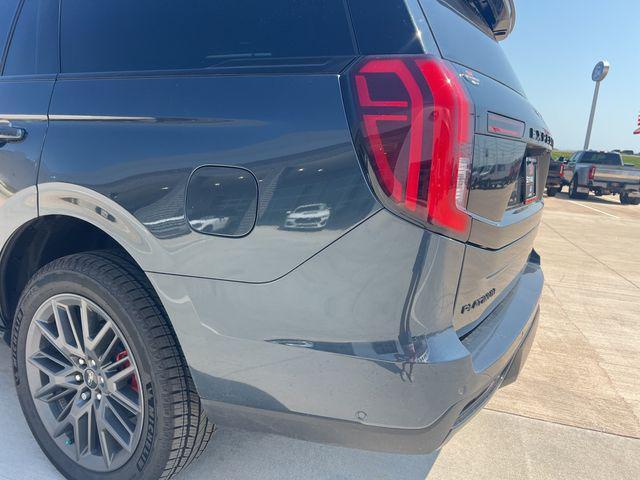 new 2025 Ford Expedition car, priced at $84,265