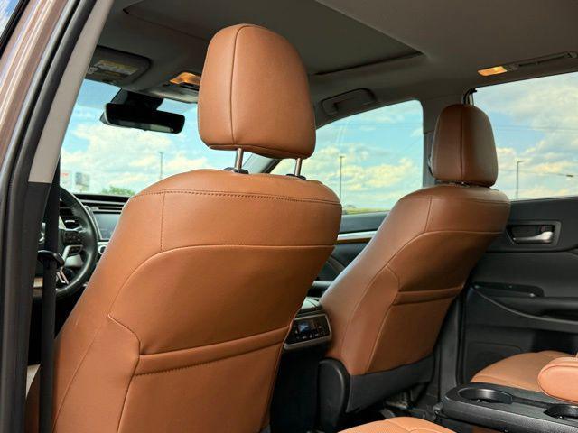 used 2019 Toyota Highlander car, priced at $28,905