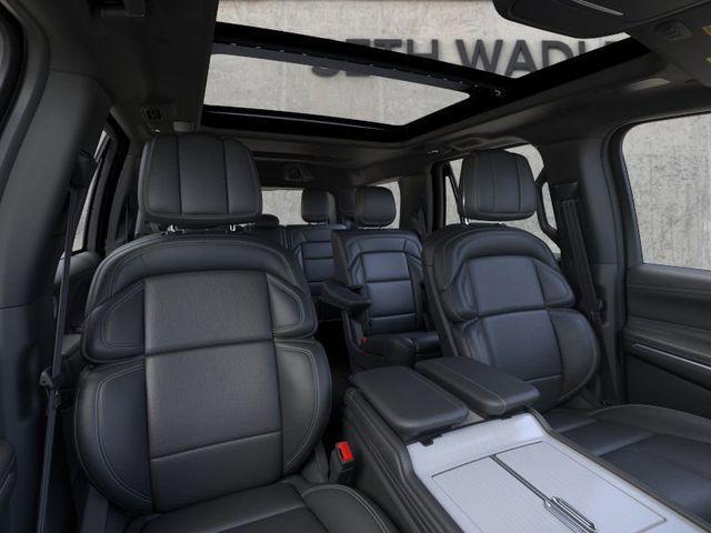 new 2025 Lincoln Navigator car, priced at $105,590