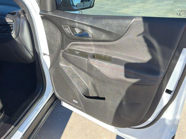 used 2022 Chevrolet Equinox car, priced at $18,800