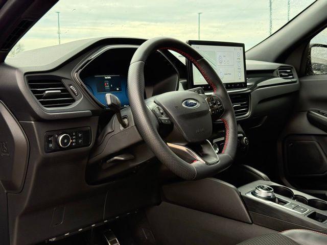 used 2023 Ford Escape car, priced at $25,905