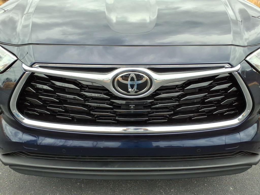 new 2026 Toyota Highlander car, priced at $53,299