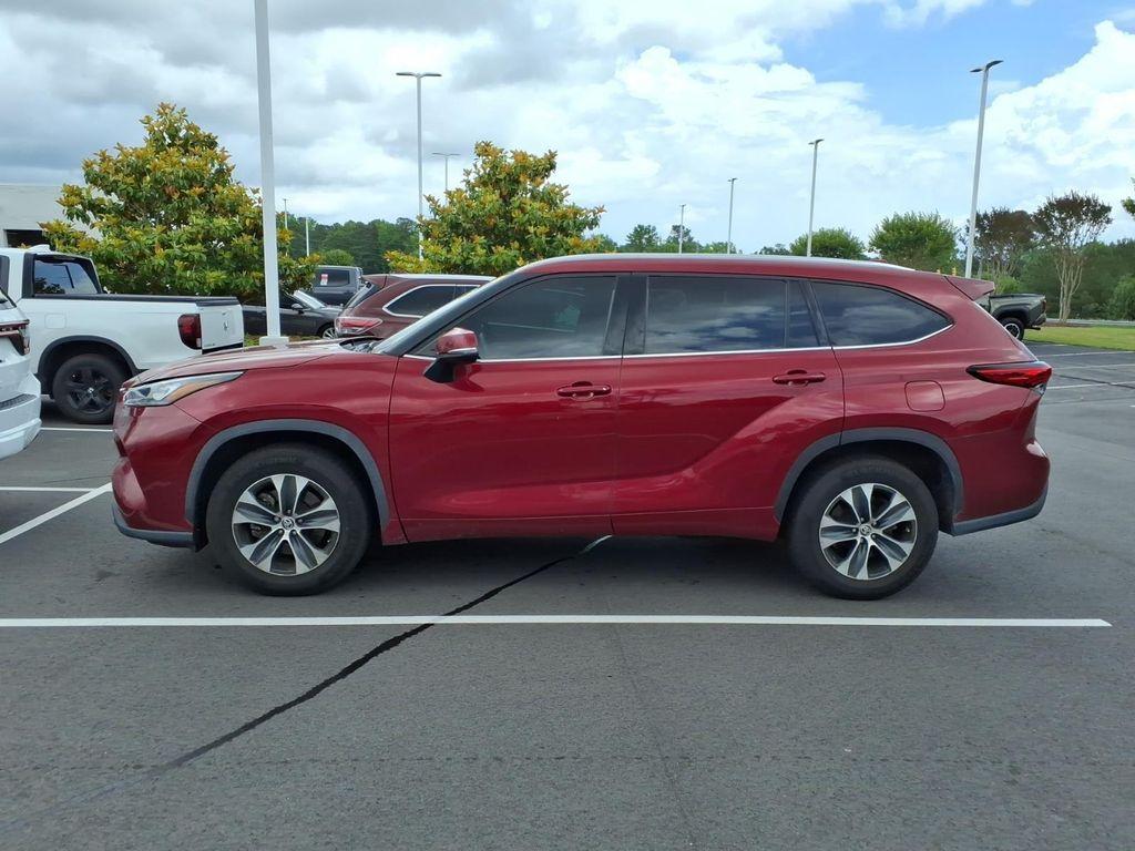 used 2020 Toyota Highlander car, priced at $23,889