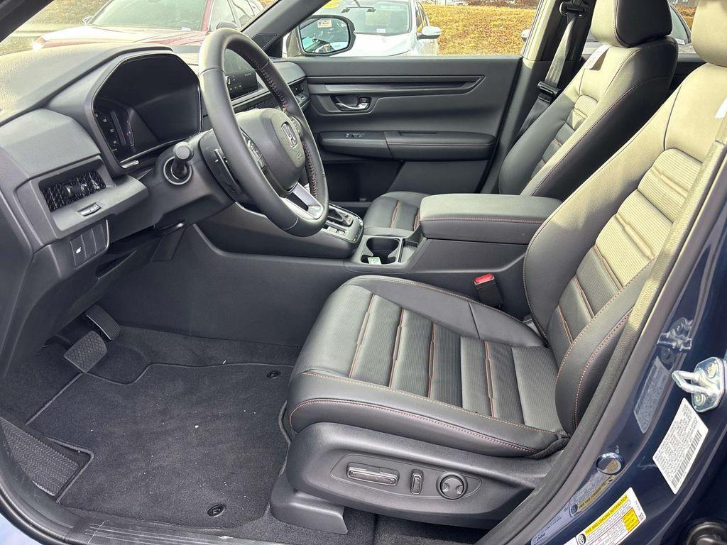 new 2026 Honda CR-V Hybrid car, priced at $41,675