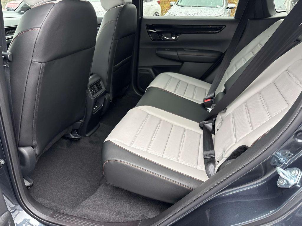 new 2026 Honda CR-V Hybrid car, priced at $43,700