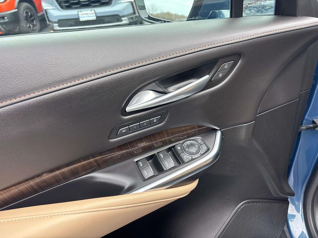 used 2024 Cadillac XT4 car, priced at $28,987