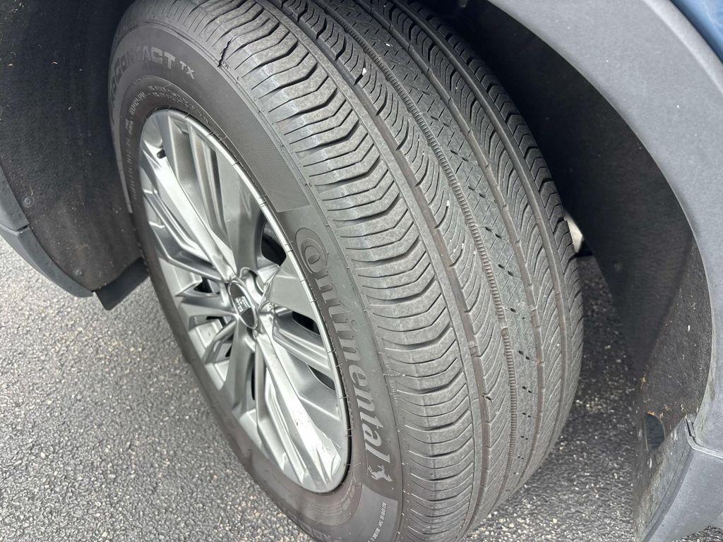 used 2024 Cadillac XT4 car, priced at $28,987