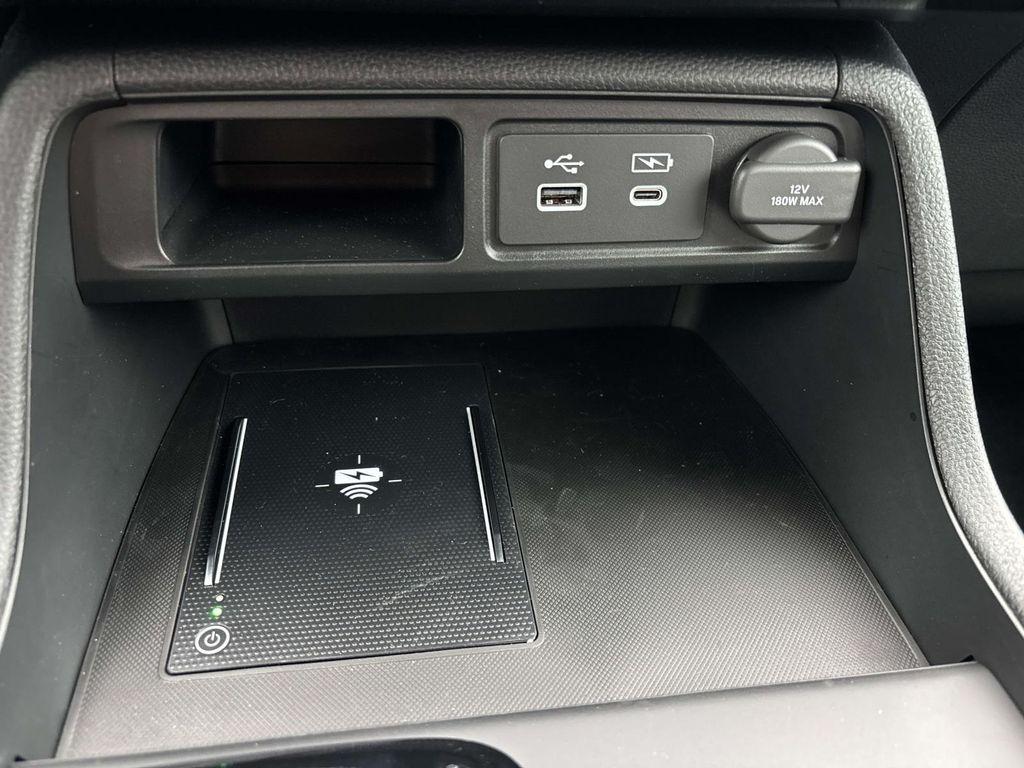 new 2025 Honda Pilot car, priced at $47,550