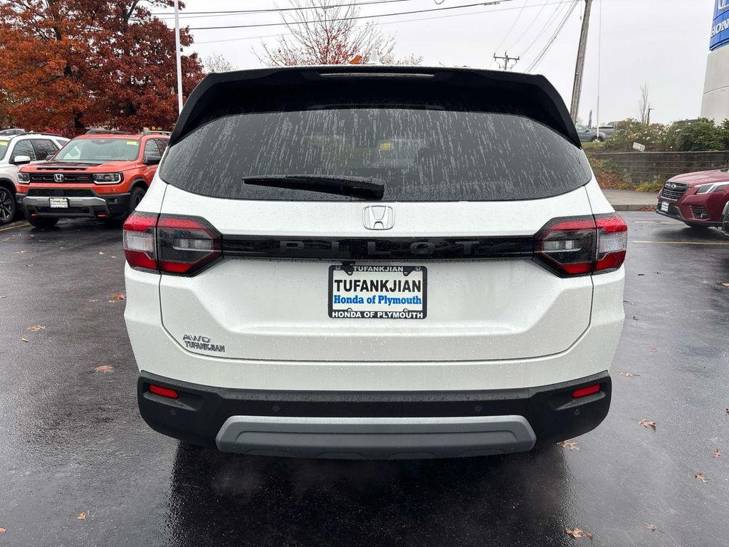 new 2025 Honda Pilot car, priced at $47,550