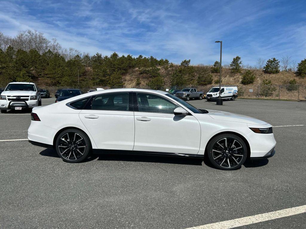 new 2026 Honda Accord Hybrid car, priced at $41,644