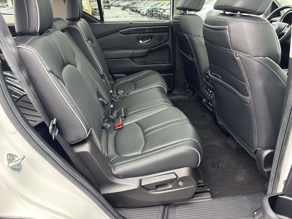 used 2023 Honda Pilot car, priced at $41,987