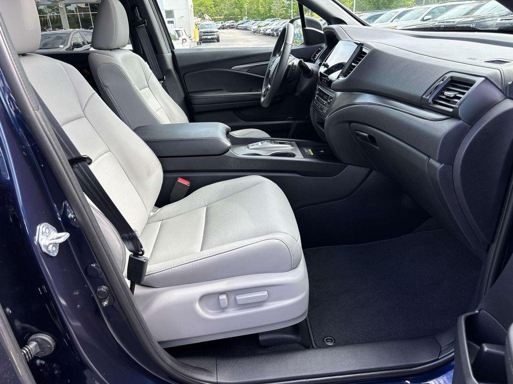 used 2025 Honda Passport car, priced at $38,986