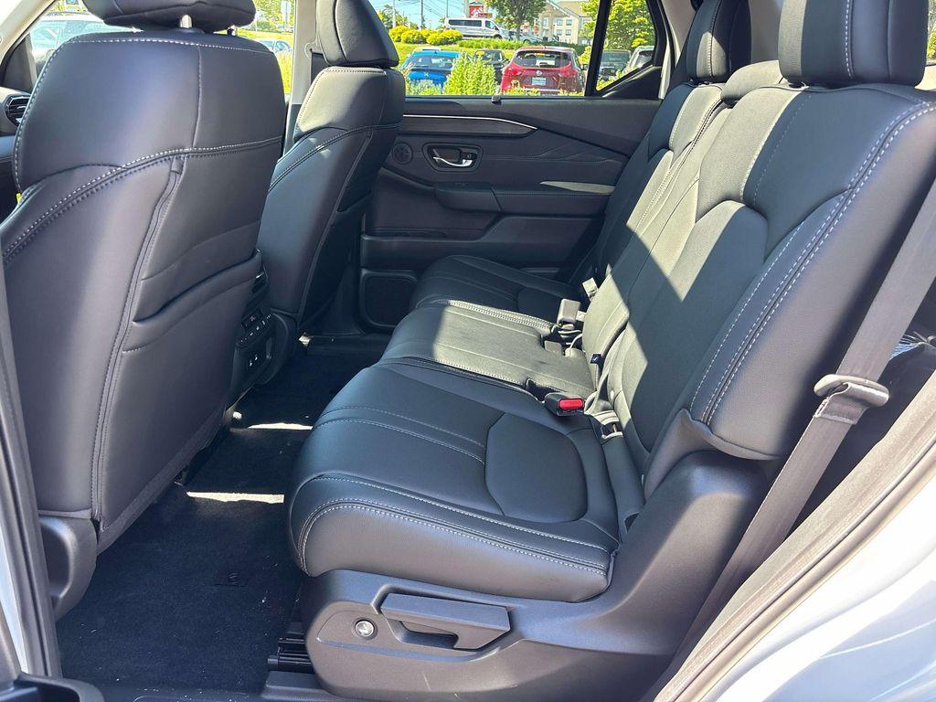 new 2026 Honda Pilot car, priced at $53,544
