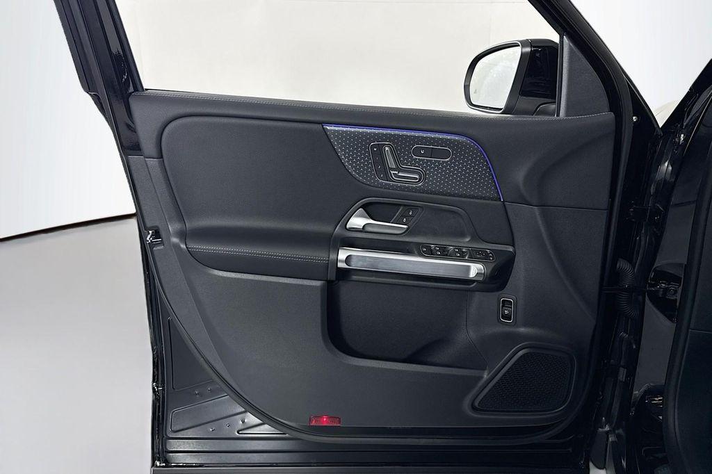 new 2025 Mercedes-Benz GLB 250 car, priced at $47,145