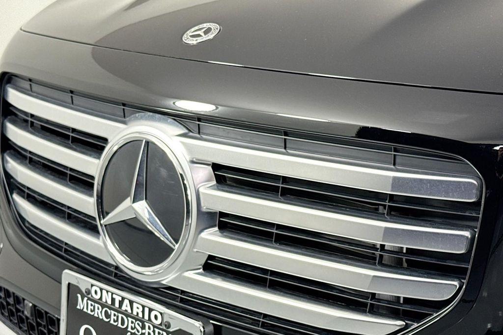 new 2025 Mercedes-Benz GLB 250 car, priced at $47,145