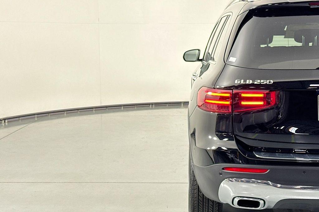 new 2025 Mercedes-Benz GLB 250 car, priced at $47,145