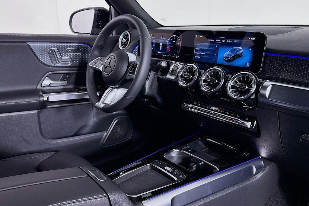 new 2025 Mercedes-Benz GLB 250 car, priced at $47,145