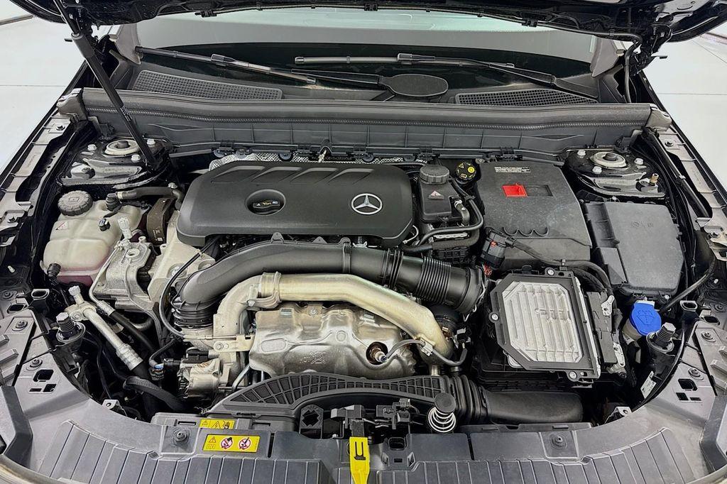 new 2025 Mercedes-Benz GLB 250 car, priced at $47,145