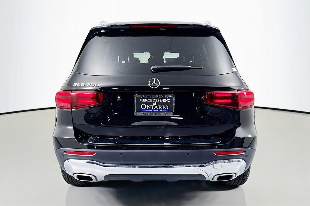 new 2025 Mercedes-Benz GLB 250 car, priced at $47,145