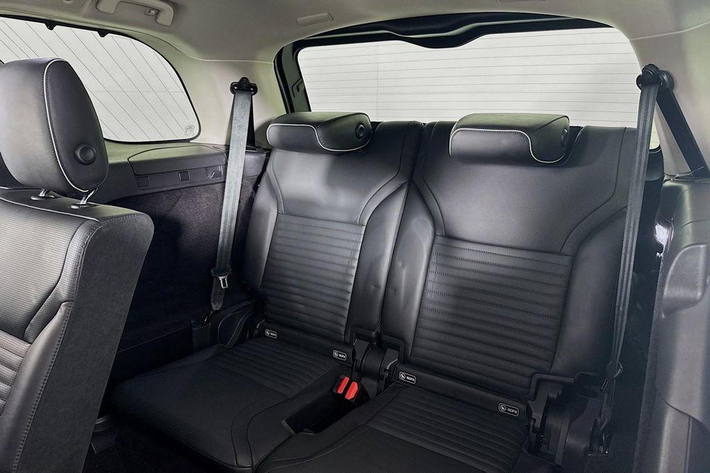 used 2017 Land Rover Discovery car, priced at $19,984