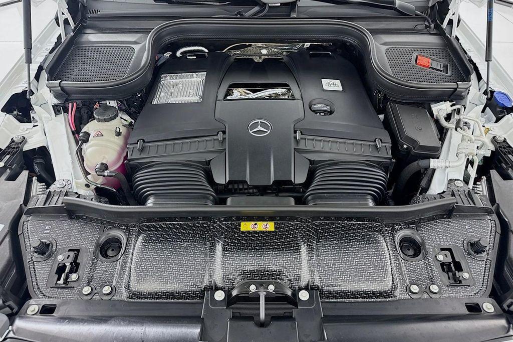 new 2026 Mercedes-Benz Maybach GLS 600 car, priced at $198,205